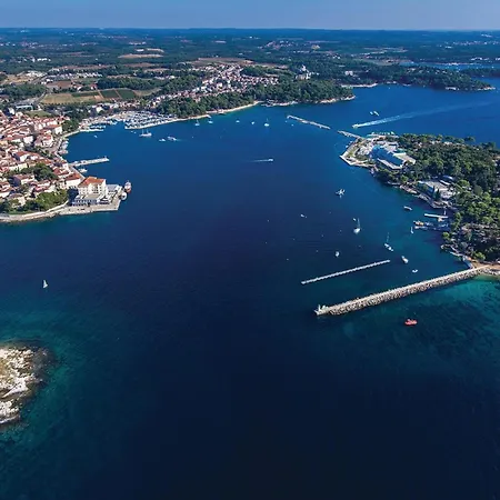 Ferienhaus Stunning In Poreč